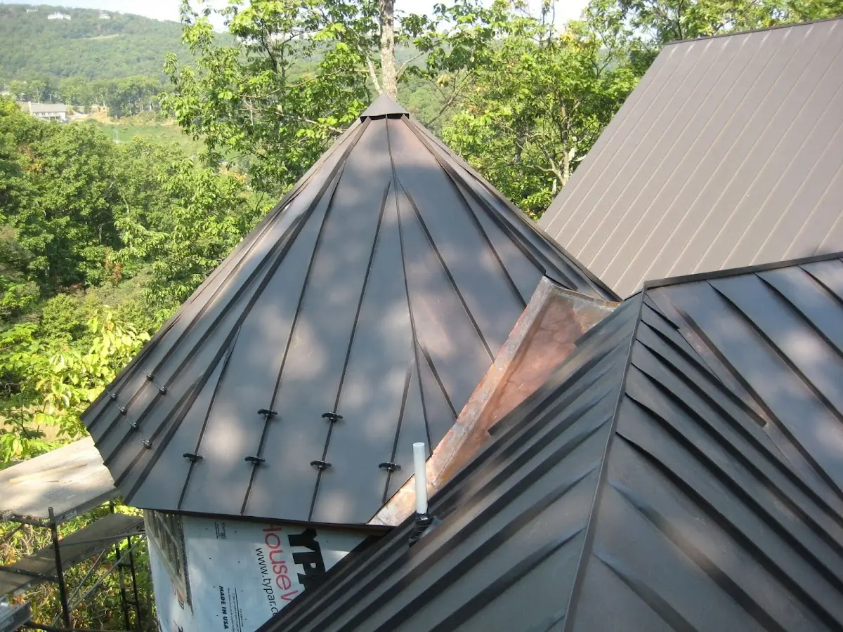 Professional Gutter Cleaning by Craftsman Roofing in Madera Acres